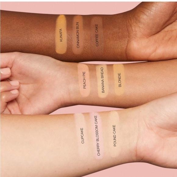 HUDA BEAUTY Easy Bake and Snatch Pressed Talc-Free Setting Powder - Picture 4 of 15